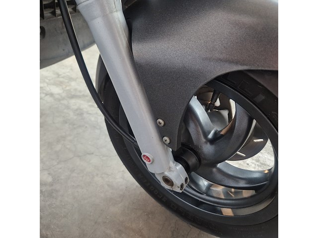 Motorscooter, gilera, runner - afbeelding 20 van  32