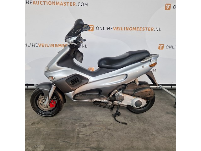 Motorscooter, gilera, runner - afbeelding 8 van  32