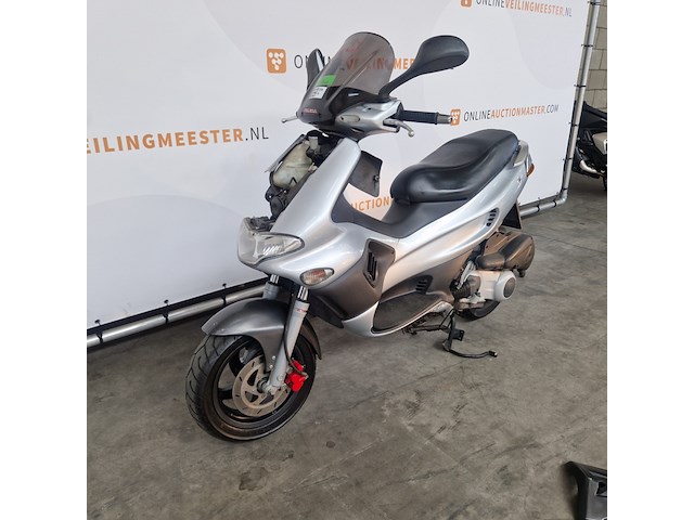 Motorscooter, gilera, runner - afbeelding 9 van  32