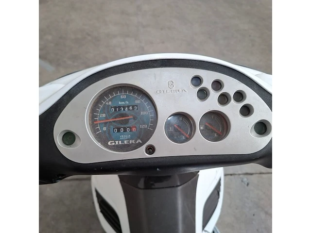 Motorscooter, gilera, runner - afbeelding 11 van  23