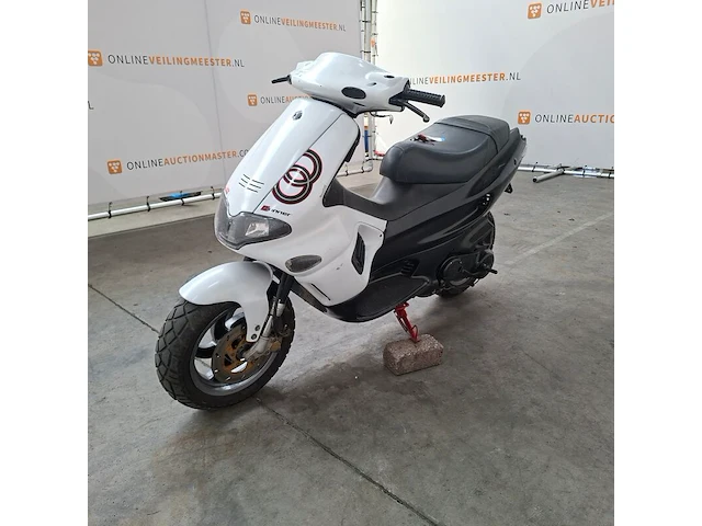 Motorscooter, gilera, runner - afbeelding 18 van  23