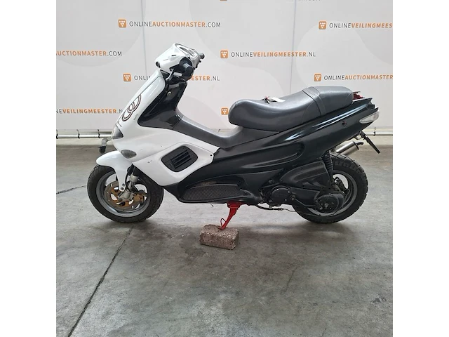 Motorscooter, gilera, runner - afbeelding 19 van  23