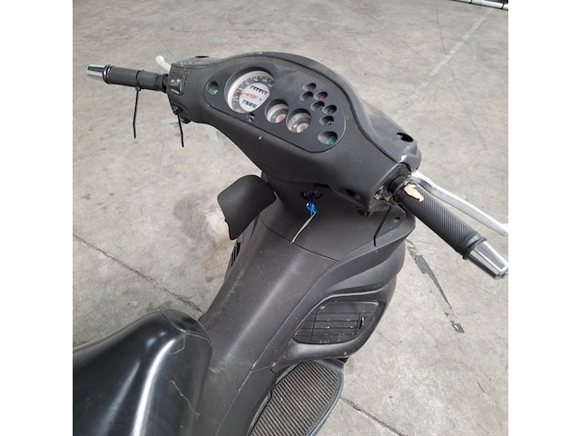 Motorscooter, gillera, runner 125 fx ddsp, 1998 - afbeelding 33 van  33