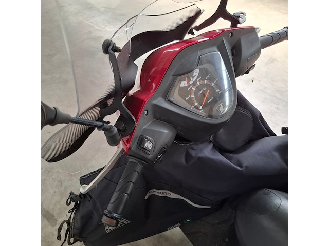 Motorscooter, honda, vision 110, 2012 - afbeelding 19 van  31