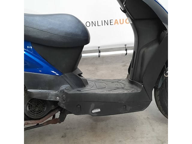 Motorscooter, kymco, agility 125 - afbeelding 18 van  24