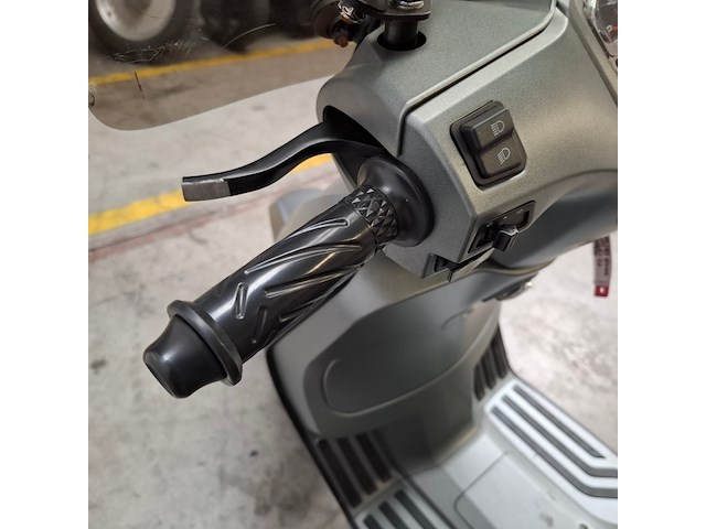 Motorscooter, la soursis, designo ty125t-37d, 2023 - afbeelding 19 van  30