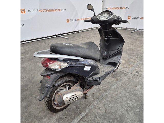 Motorscooter, piaggio, 125 fly 3v, 2015 - afbeelding 2 van  22