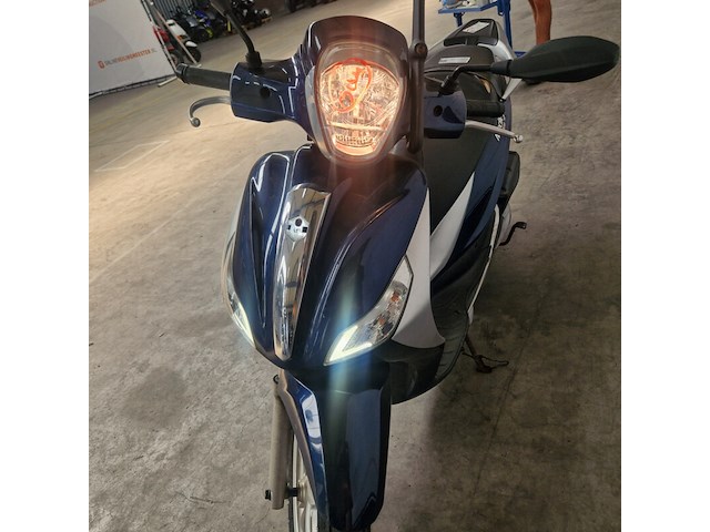 Motorscooter, piaggio, 125 medley, 2018 - afbeelding 23 van  28