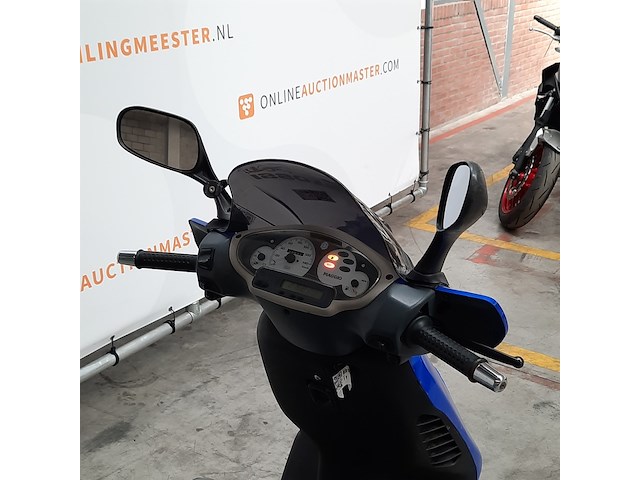Motorscooter, piaggio, 125 skipper st skr, 2000 - afbeelding 3 van  27