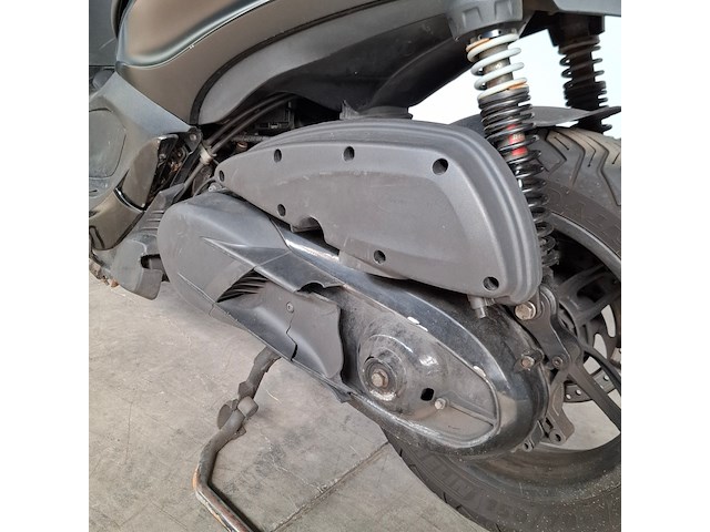 Motorscooter, piaggio, 350 beverly sport, 2013 - afbeelding 4 van  13