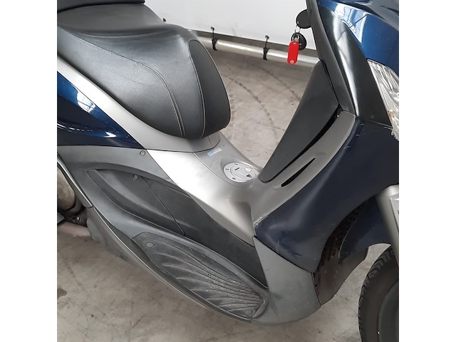 Motorscooter, piaggio, 350 beverly sport, 2015 - afbeelding 23 van  26