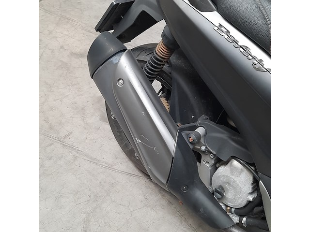 Motorscooter, piaggio, 350 beverly sport, 2015 - afbeelding 8 van  24