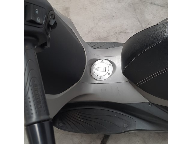 Motorscooter, piaggio, 350 beverly sport, 2015 - afbeelding 15 van  24
