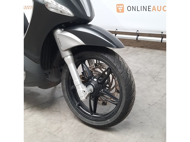 Motorscooter, piaggio, 350 beverly sport, 2015 - afbeelding 21 van  24