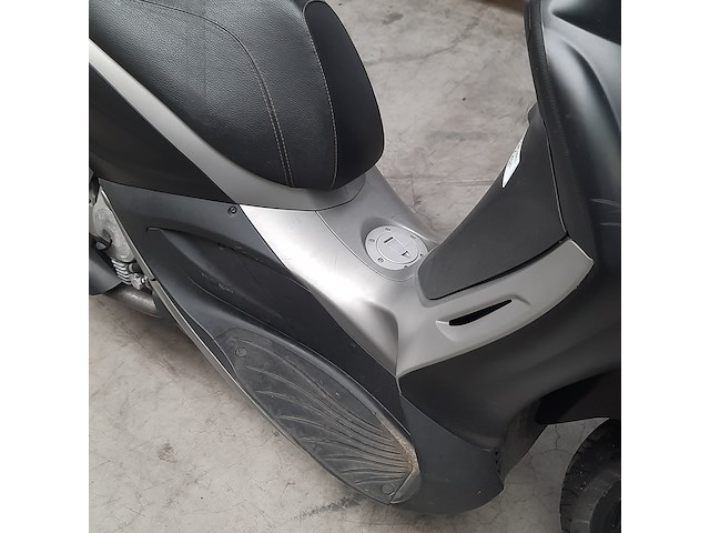 Motorscooter, piaggio, 350 beverly sport, 2015 - afbeelding 22 van  24
