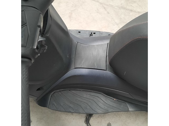 Motorscooter, piaggio, 400 beverly hpe, 2021 - afbeelding 20 van  33