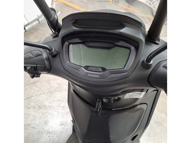 Motorscooter, piaggio, 400 beverly hpe, 2022 - afbeelding 23 van  26