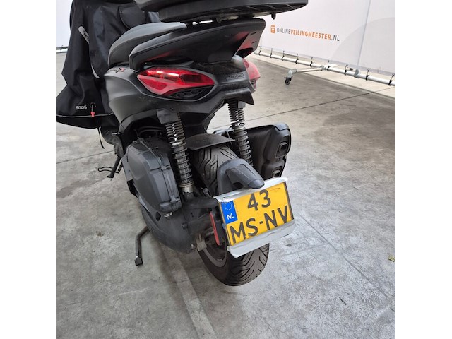 Motorscooter, piaggio, beverly 400 hpe, 2023 - afbeelding 16 van  21