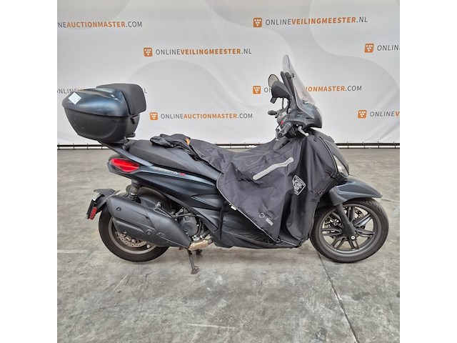 Motorscooter, piaggio, beverly 400 hpe, 2023 - afbeelding 1 van  21