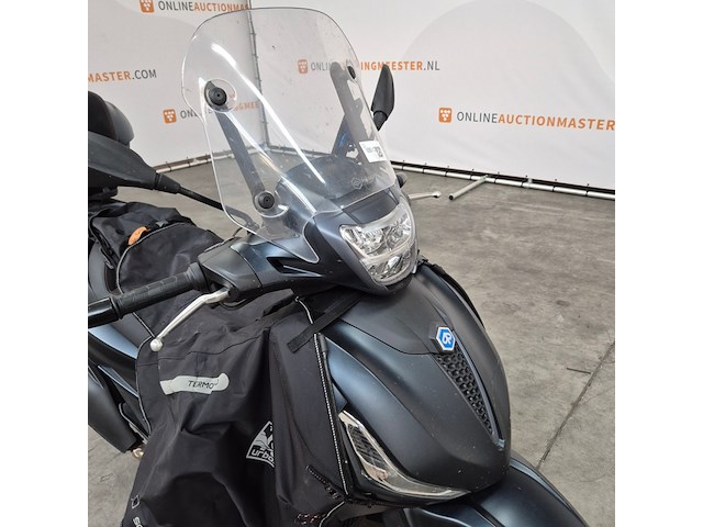 Motorscooter, piaggio, beverly 400 hpe, 2023 - afbeelding 5 van  21