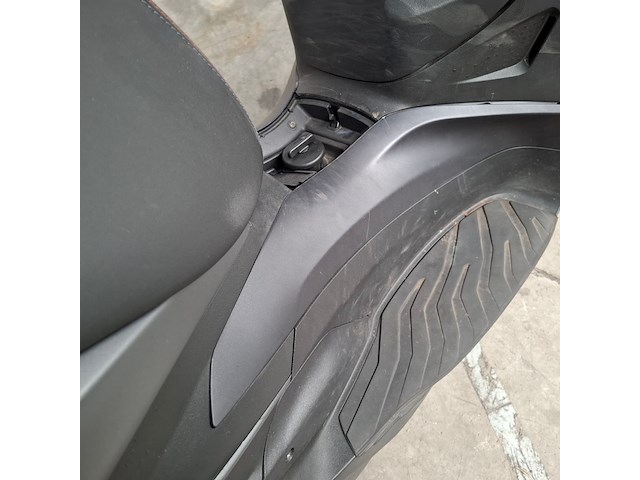 Motorscooter, piaggio, beverly 400 hpe, 2023 - afbeelding 5 van  36
