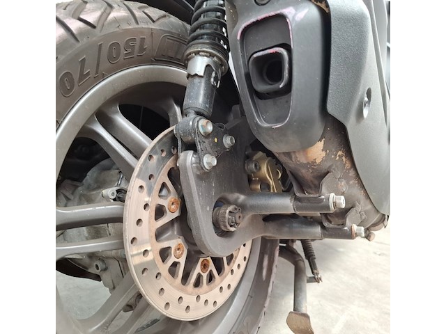 Motorscooter, piaggio, beverly 400 hpe, 2023 - afbeelding 9 van  36