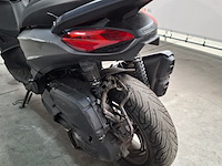 Motorscooter, piaggio, beverly 400 hpe, 2023 - afbeelding 10 van  36