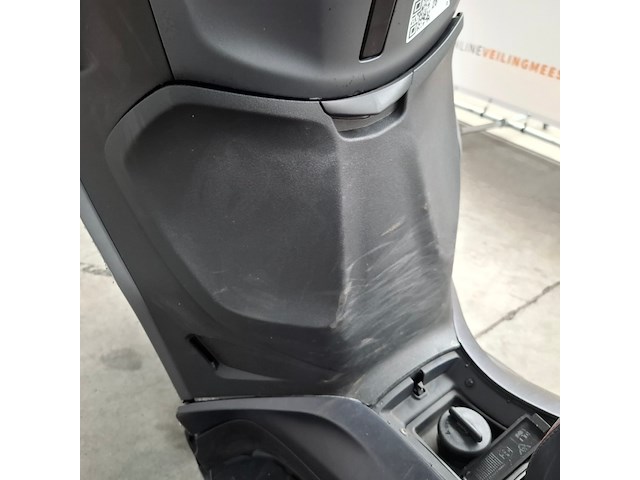 Motorscooter, piaggio, beverly 400 hpe, 2023 - afbeelding 15 van  36