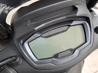 Motorscooter, piaggio, beverly 400 hpe, 2023 - afbeelding 18 van  36