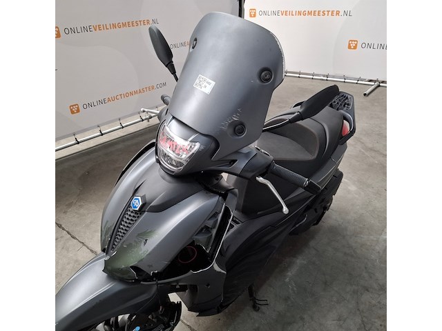 Motorscooter, piaggio, beverly 400 hpe, 2023 - afbeelding 20 van  36