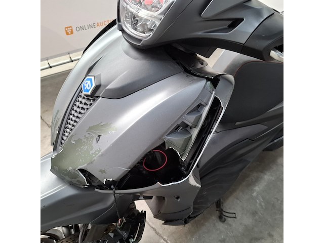Motorscooter, piaggio, beverly 400 hpe, 2023 - afbeelding 21 van  36