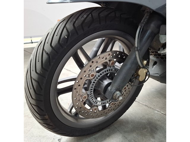 Motorscooter, piaggio, beverly 400 hpe, 2023 - afbeelding 26 van  36