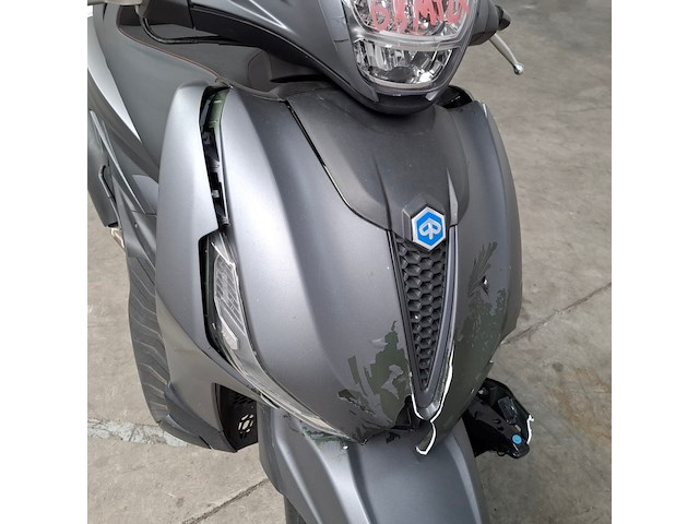 Motorscooter, piaggio, beverly 400 hpe, 2023 - afbeelding 27 van  36