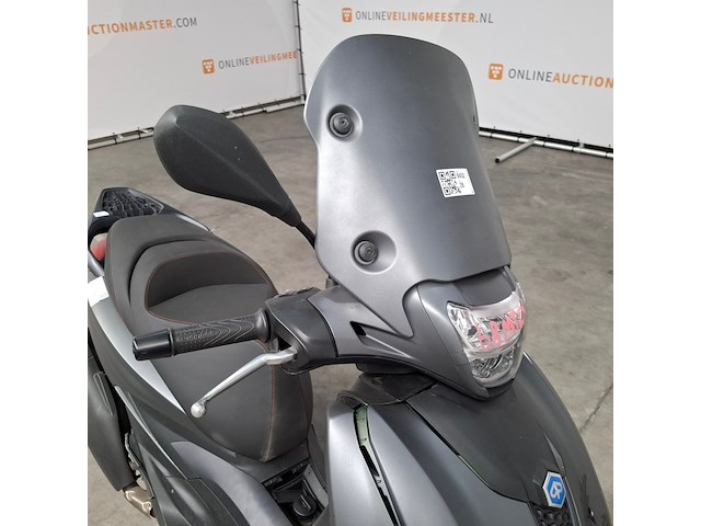Motorscooter, piaggio, beverly 400 hpe, 2023 - afbeelding 23 van  36