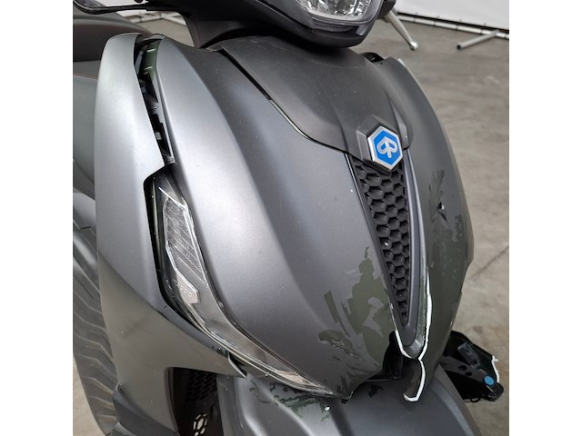 Motorscooter, piaggio, beverly 400 hpe, 2023 - afbeelding 31 van  36
