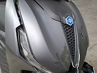 Motorscooter, piaggio, beverly 400 hpe, 2023 - afbeelding 31 van  36