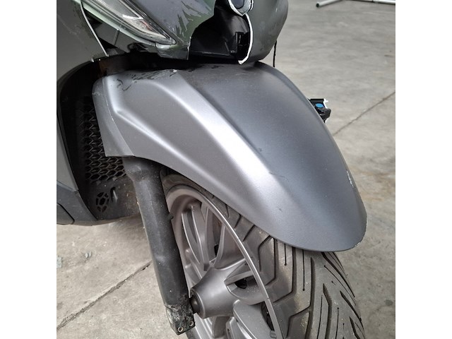 Motorscooter, piaggio, beverly 400 hpe, 2023 - afbeelding 33 van  36