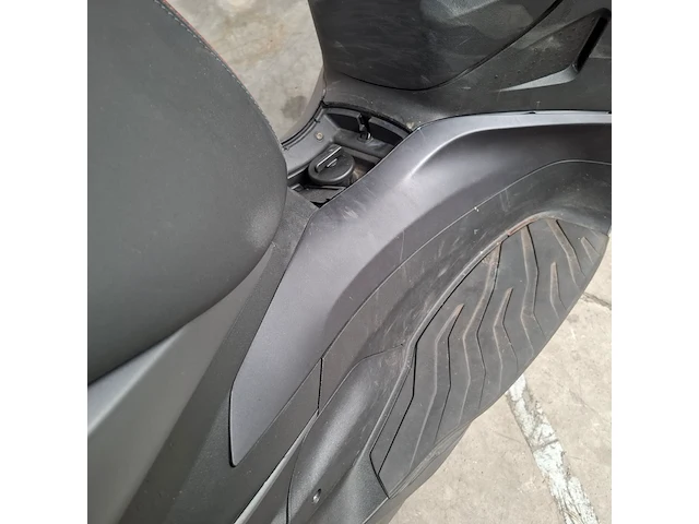 Motorscooter, piaggio, beverly 400 hpe, 2023 - afbeelding 5 van  36