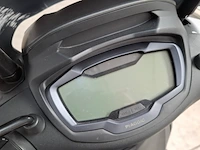 Motorscooter, piaggio, beverly 400 hpe, 2023 - afbeelding 18 van  36