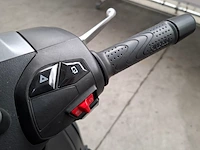 Motorscooter, piaggio, beverly 400 hpe, 2023 - afbeelding 19 van  36