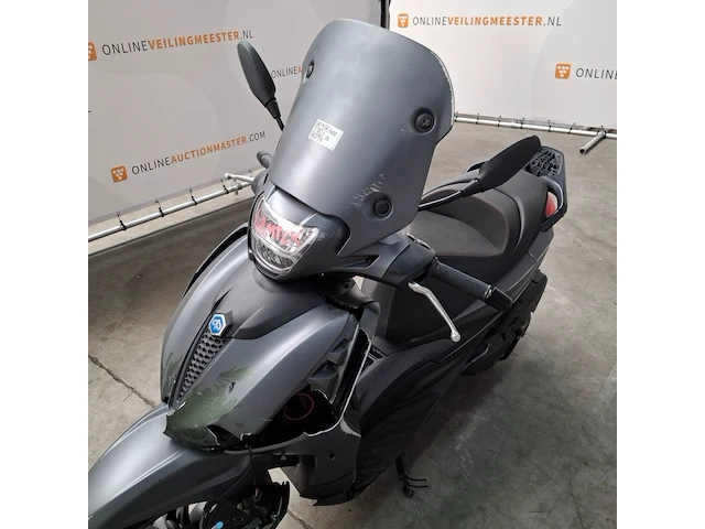 Motorscooter, piaggio, beverly 400 hpe, 2023 - afbeelding 20 van  36