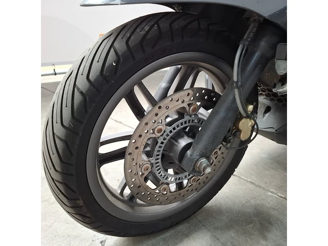 Motorscooter, piaggio, beverly 400 hpe, 2023 - afbeelding 26 van  36