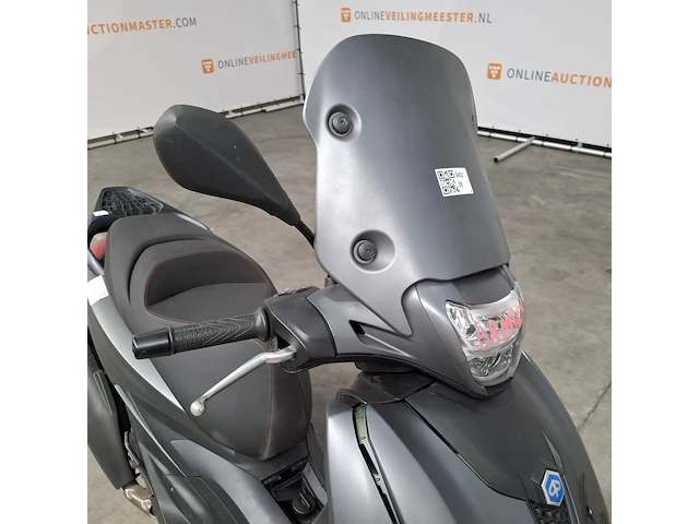Motorscooter, piaggio, beverly 400 hpe, 2023 - afbeelding 23 van  36