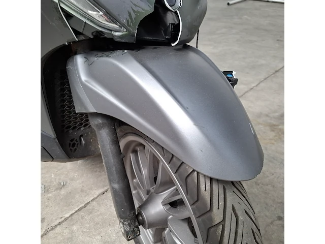Motorscooter, piaggio, beverly 400 hpe, 2023 - afbeelding 33 van  36