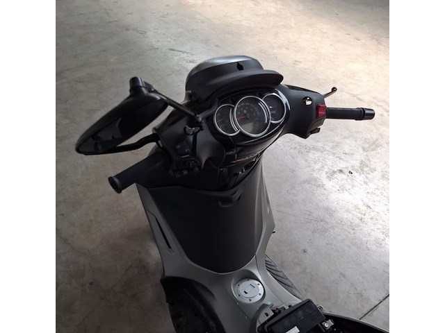 Motorscooter, piaggio, beverly sport, 2013 - afbeelding 18 van  30