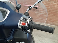 Motorscooter, piaggio, gts 300, 2023 - afbeelding 9 van  29