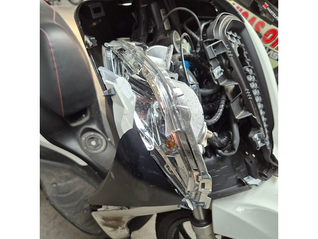 Motorscooter, piaggio, medley 125, 2022 - afbeelding 17 van  20