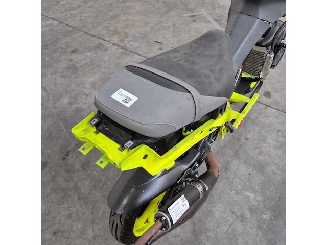 Motorscooter, piaggio, runner - afbeelding 10 van  22