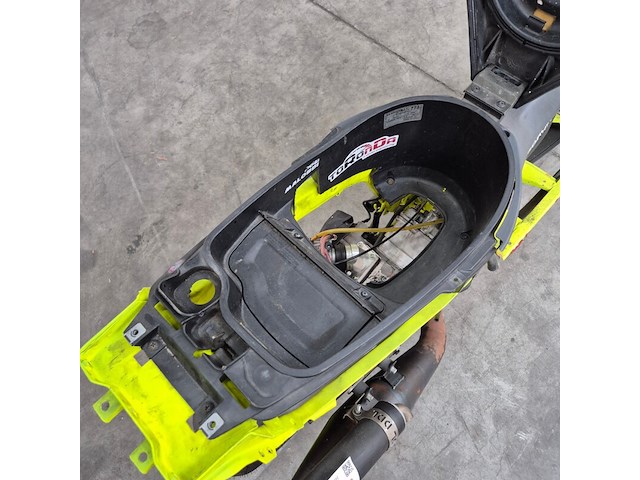 Motorscooter, piaggio, runner - afbeelding 11 van  22