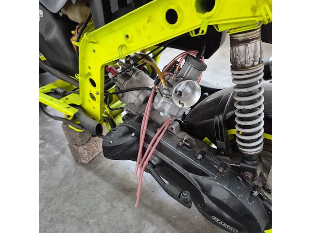 Motorscooter, piaggio, runner - afbeelding 19 van  22